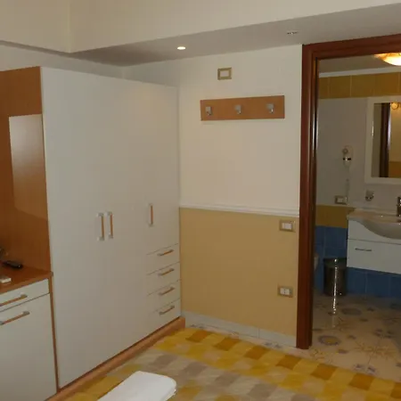 Olimpo Degli Dei 4* Naples