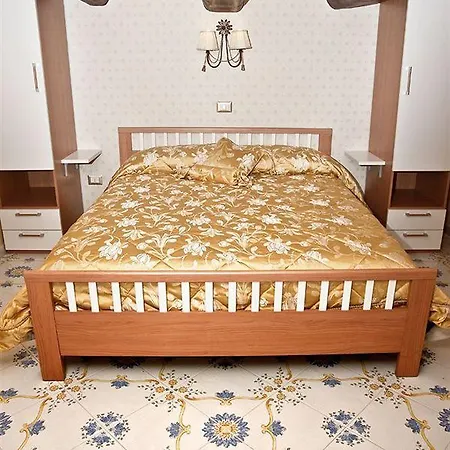 Olimpo Degli Dei Bed & Breakfast 3*